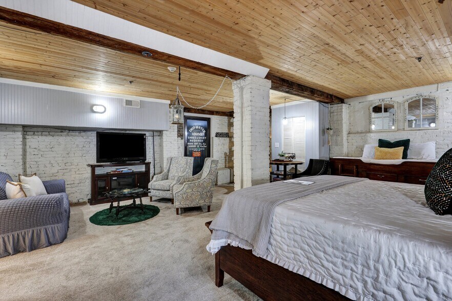 More Photos Of 24 Van Horne Ave, Tybee Island Hospitality For Sale