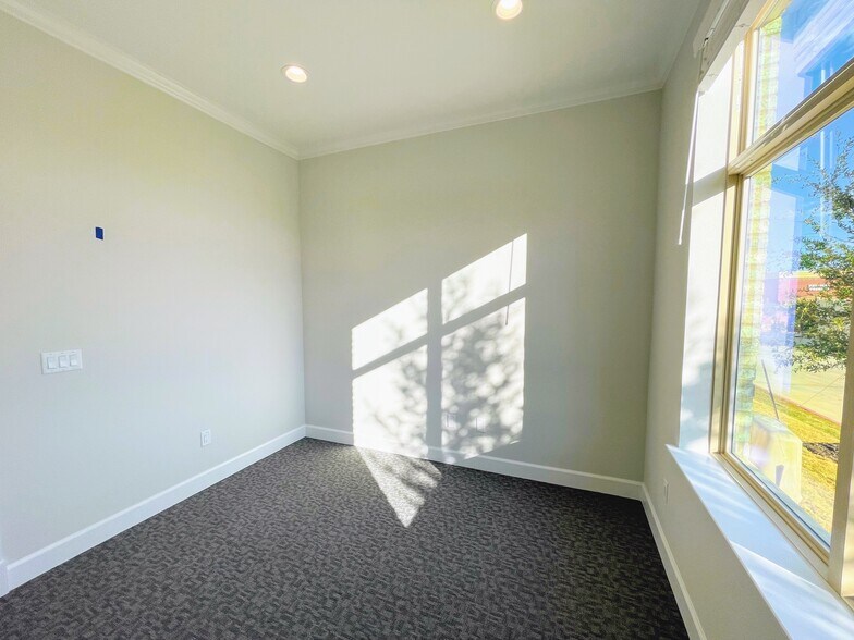 More Photos Of 7700 Preston Rd, Frisco Medical For Sale