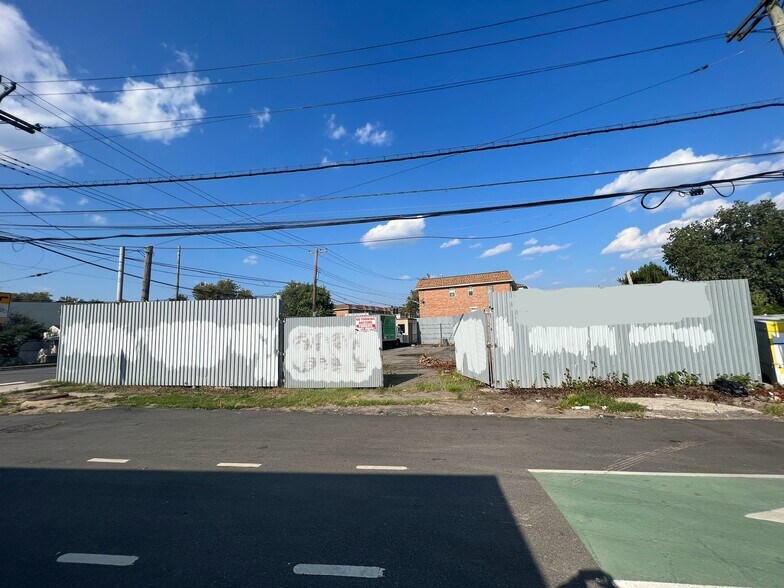 Primary Photo Of 757 Fountain Ave, Brooklyn Land For Sale