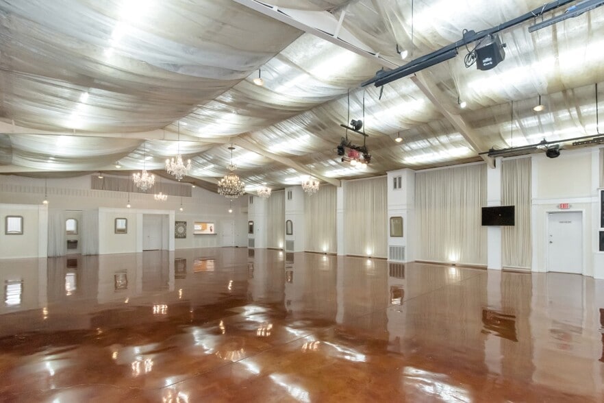 More Photos Of 5725 Jarrett Rd, Prichard Lodge Meeting Hall For Sale