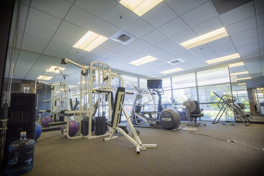 More Photos Of 1111 Exposition Blvd, Sacramento Office For Lease