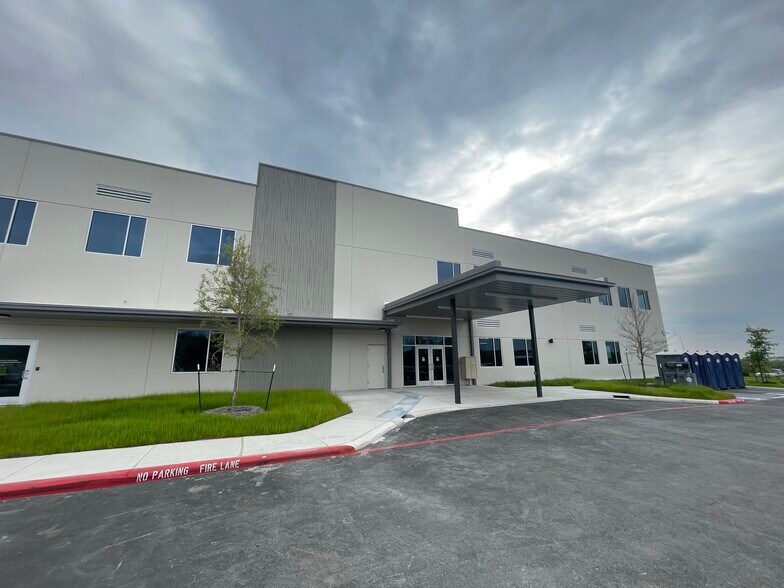 More Photos Of 10622 State Highway 151 Frontage Road, San Antonio Medical For Lease