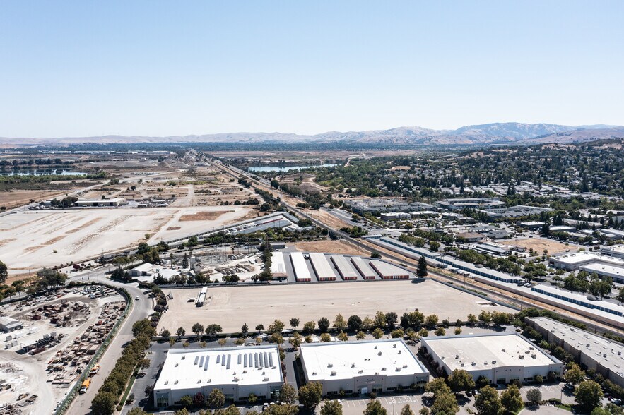 More Photos Of 3500 Boulder St, Pleasanton Land For Lease