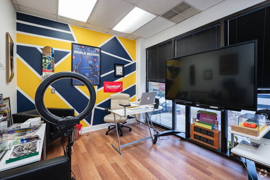 More Photos Of 439 Congaree Rd, Greenville Office For Lease