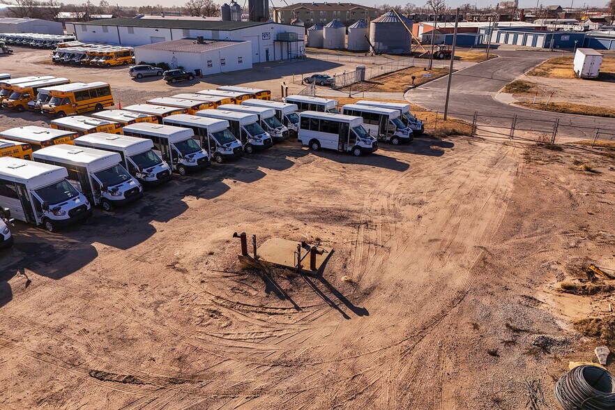 More Photos Of 130 E 10th Ave, South Hutchinson Industrial For Sale