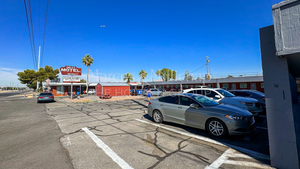 More Photos Of 1636 N Boulder Hwy, Henderson Hotel For Sale
