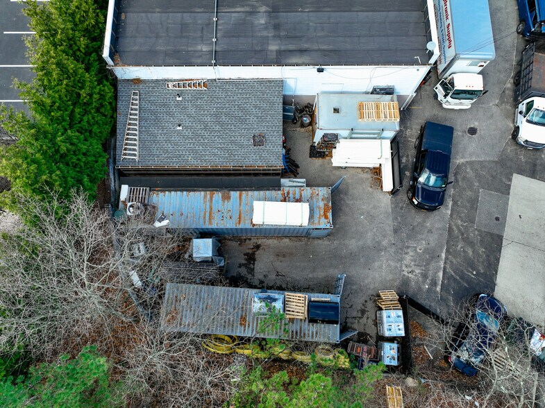 More Photos Of 1090 W Jericho Tpke, Commack Storefront Retail Office For Sale