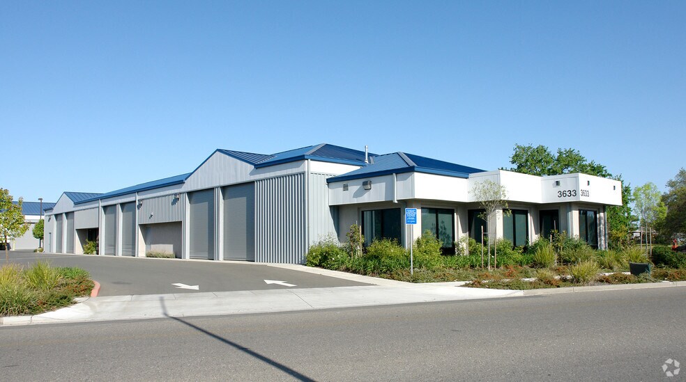 Primary Photo Of 3633 Regional Pky, Santa Rosa Warehouse For Lease