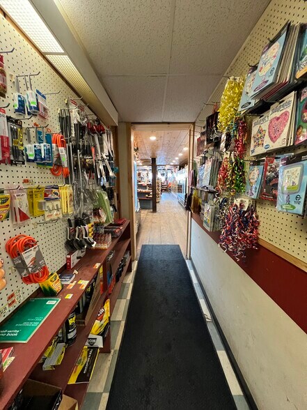 More Photos Of 23 Main St, Wardsboro Convenience Store For Sale