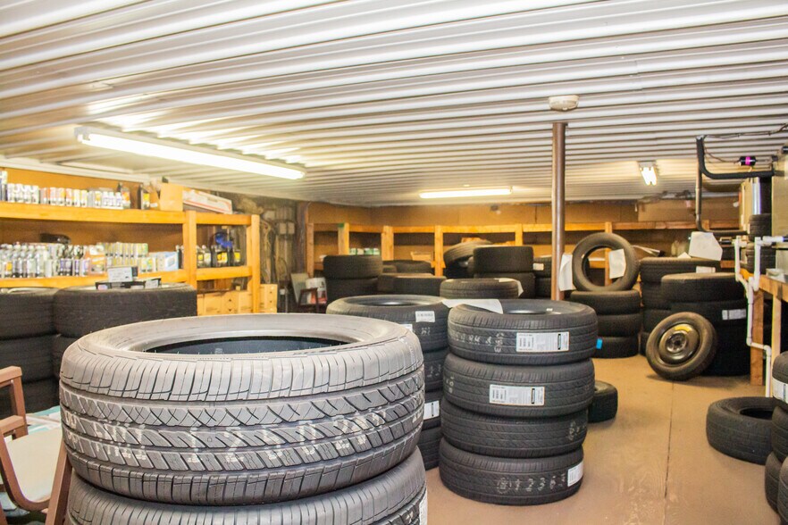 More Photos Of 8 Englewood St, Webster Auto Repair For Sale