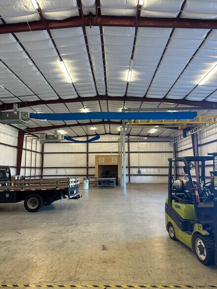 More Photos Of 3001 S Darla Ave, Gonzales Warehouse For Lease