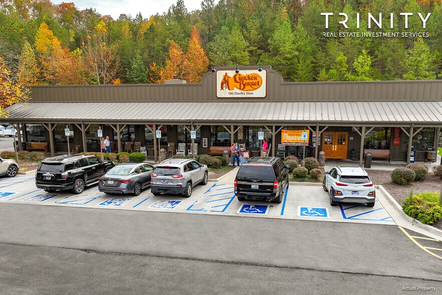 More Photos Of 1839 S Roane St, Harriman Restaurant For Sale