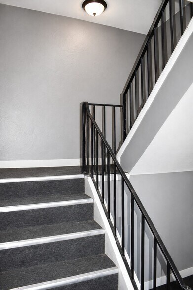 More Photos Of 650-660 Straight St, Cincinnati Apartments For Sale
