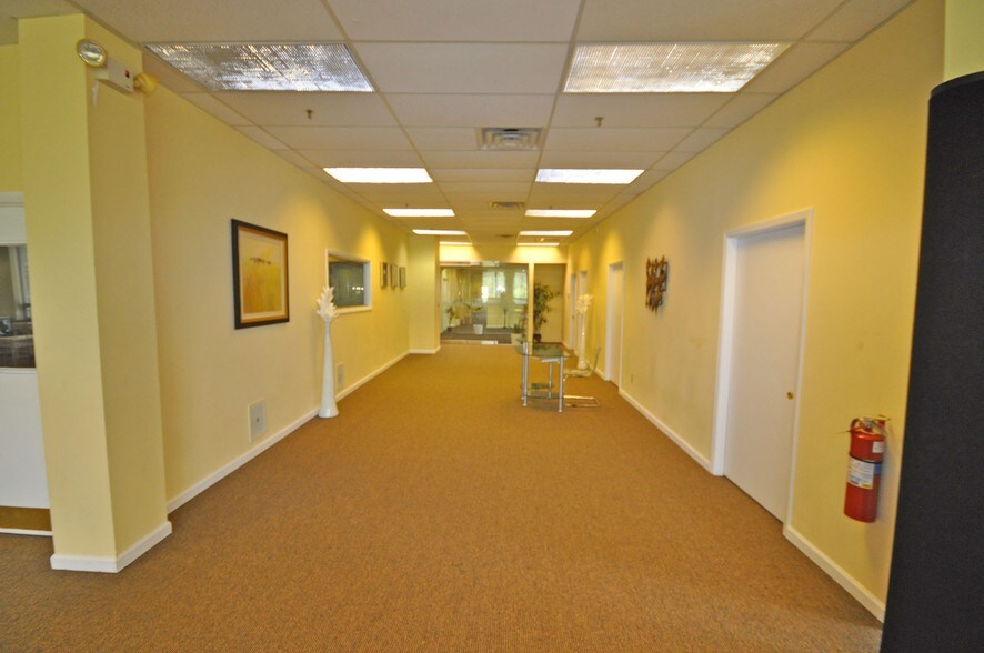 More Photos Of 347 Elizabeth Ave, Somerset Office For Lease