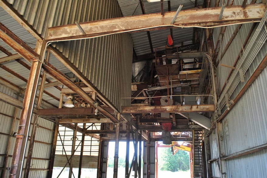 More Photos Of 220 Progress Blvd, Longview Warehouse For Sale