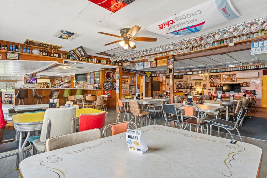 More Photos Of 7930 French Rd, Alpena General Retail For Sale