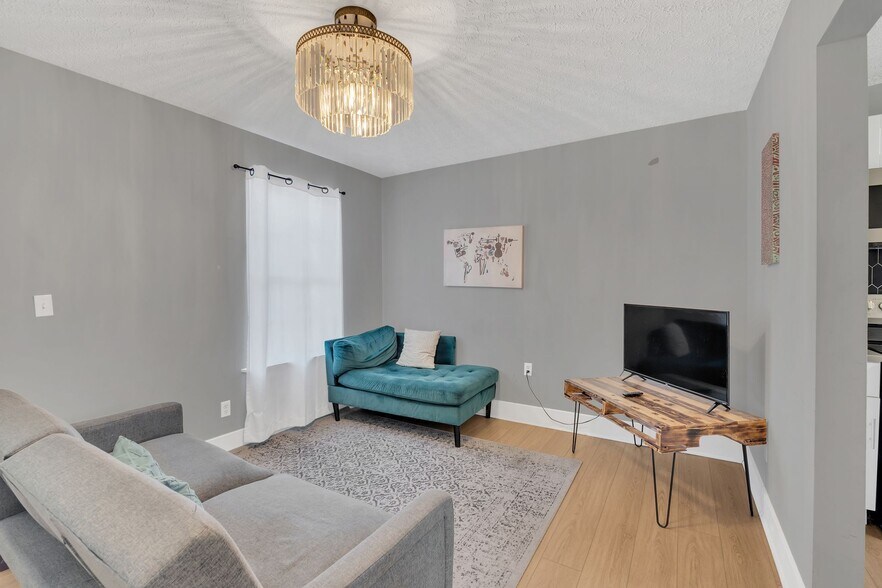 More Photos Of 901 21st Ave N, Nashville Multifamily For Sale