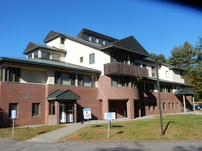 More Photos Of 112 Etna Rd, Lebanon Office For Sale