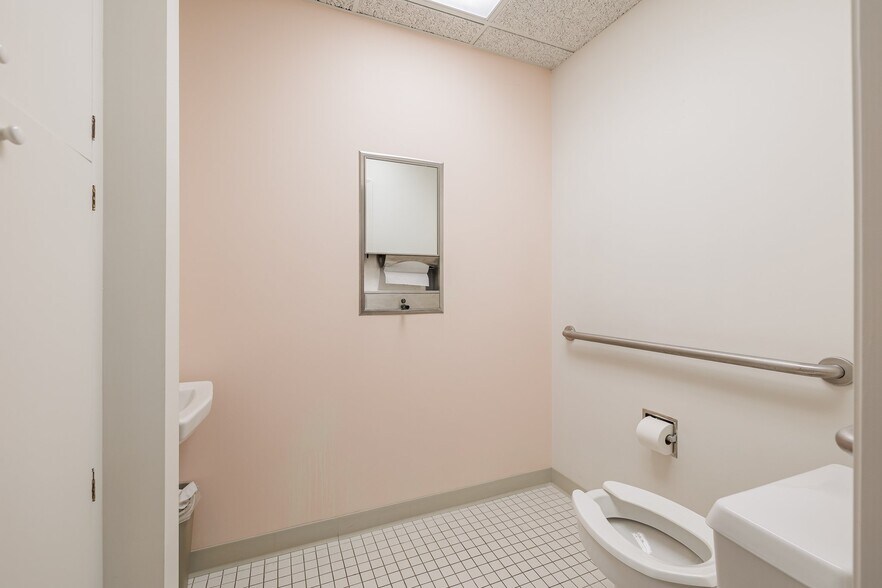 More Photos Of 120 Assembly Dr, Mendon Office For Sale