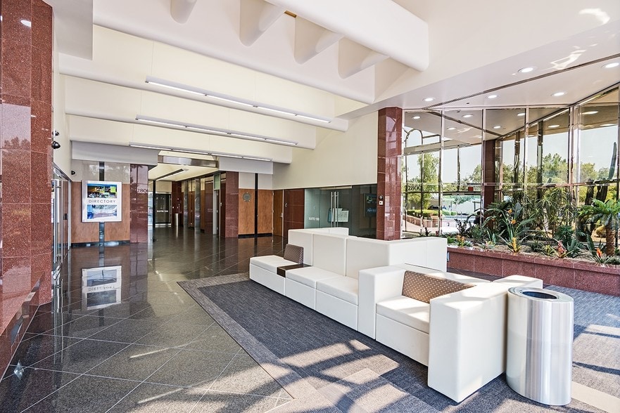 More Photos Of 2800 N 44th St, Phoenix Office For Sale