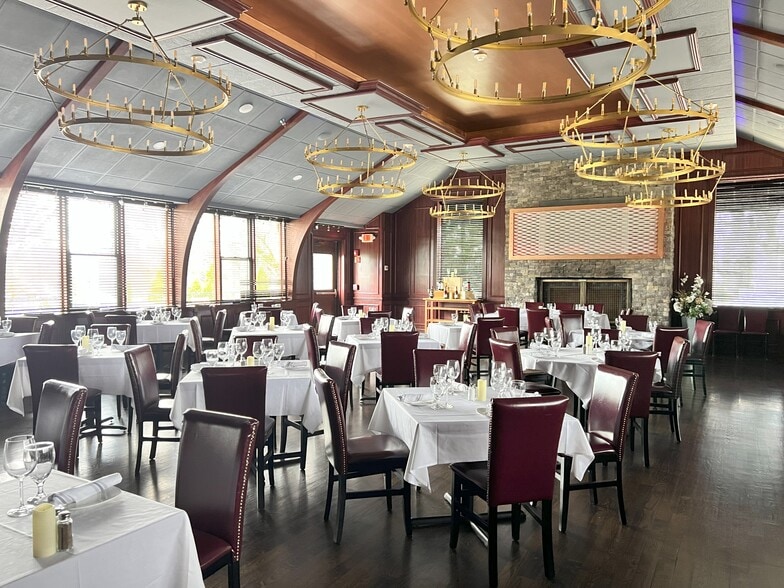 More Photos Of 275 S Ridge St, Rye Town Restaurant For Lease