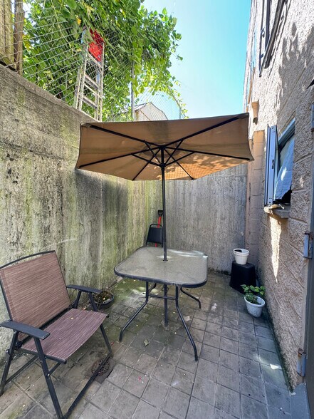 More Photos Of 55-19-55-25 69th St, Maspeth Storefront Retail Office For Lease