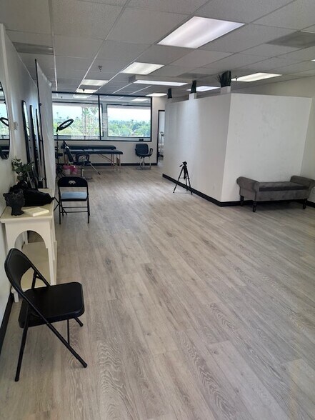 More Photos Of 72171 Highway 111, Palm Desert Storefront Retail Office For Sale