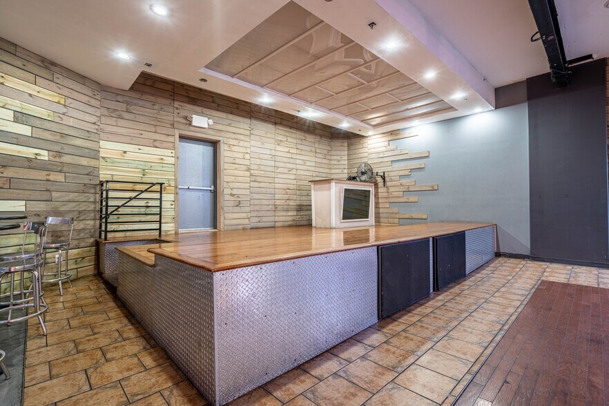 More Photos Of 4234-4242 MacAlester Ave, Philadelphia Manufacturing For Sale