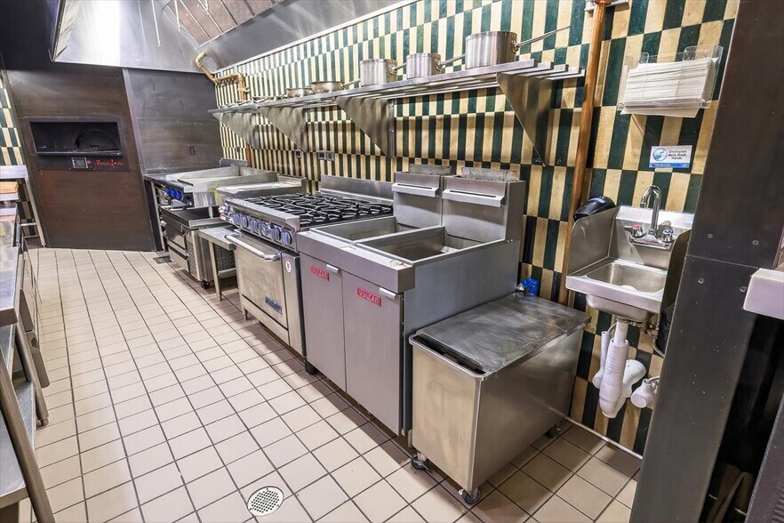 More Photos Of 185 N Lena St, Ridgway General Retail For Sale