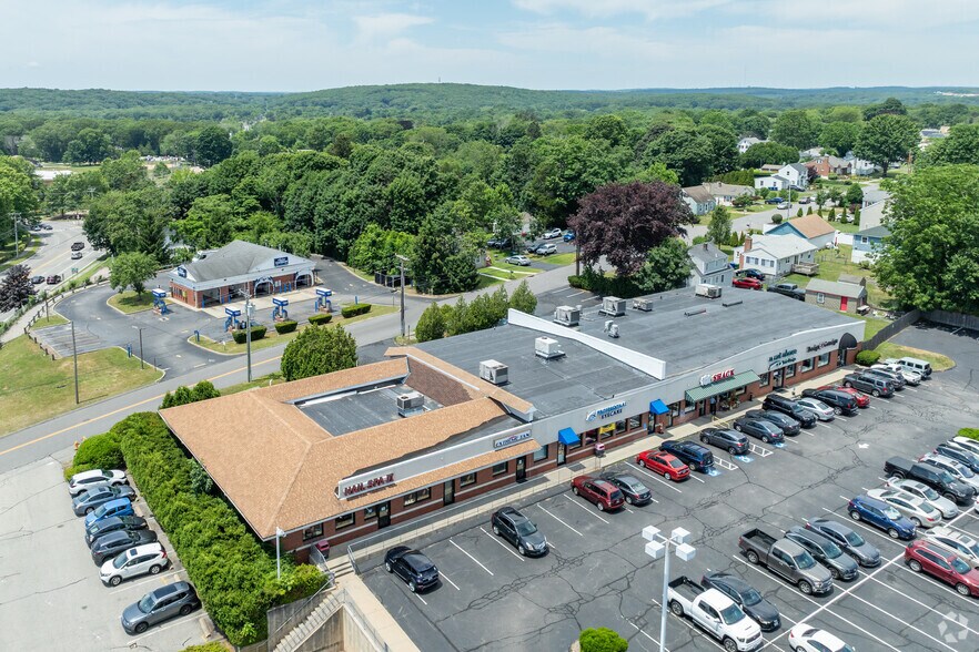 More Photos Of 131 Boston Post Rd, Waterford Freestanding For Sale