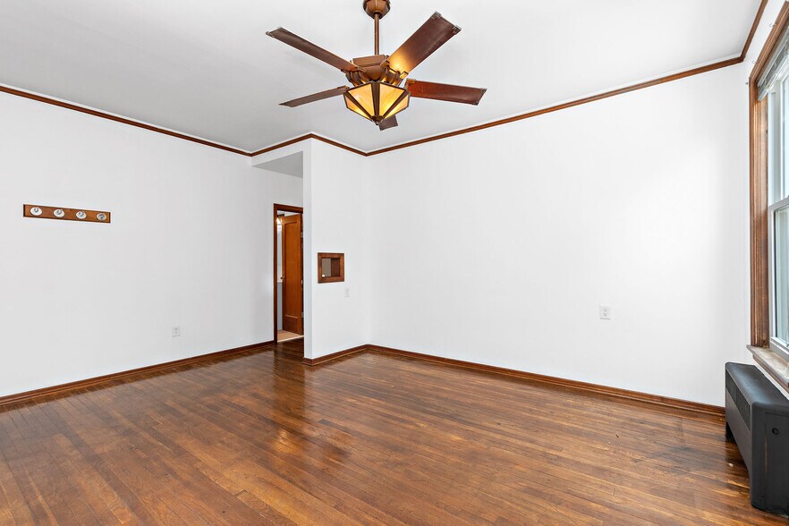 More Photos Of 306 Main St, Parkville Apartments For Sale