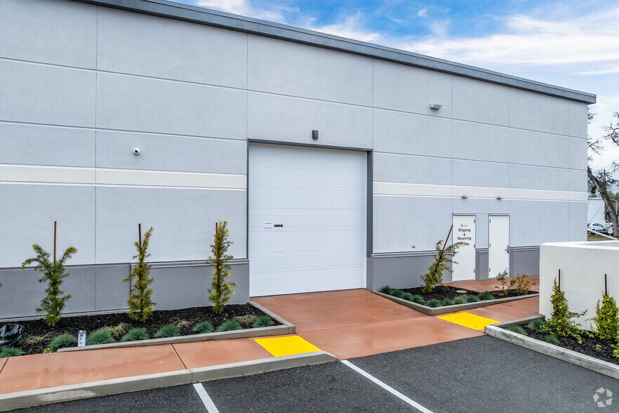 More Photos Of 6151 Pacific St, Rocklin Manufacturing For Sale