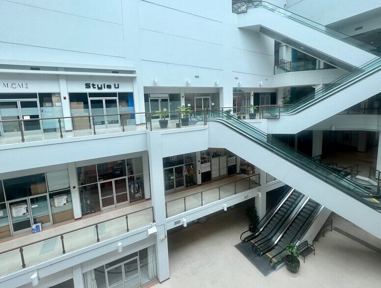 More Photos Of 1458 S San Pedro St, Los Angeles Unknown For Lease