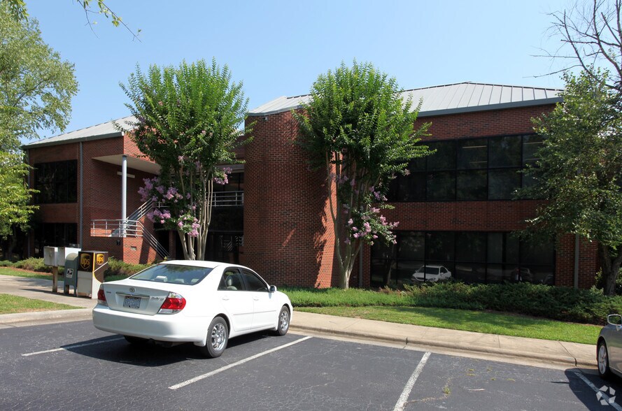 More Photos Of 6520 Bryan Blvd, Greensboro Office For Lease