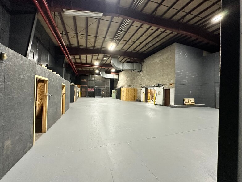 More Photos Of 4865 Arthur Kill Rd, Staten Island Warehouse For Sale