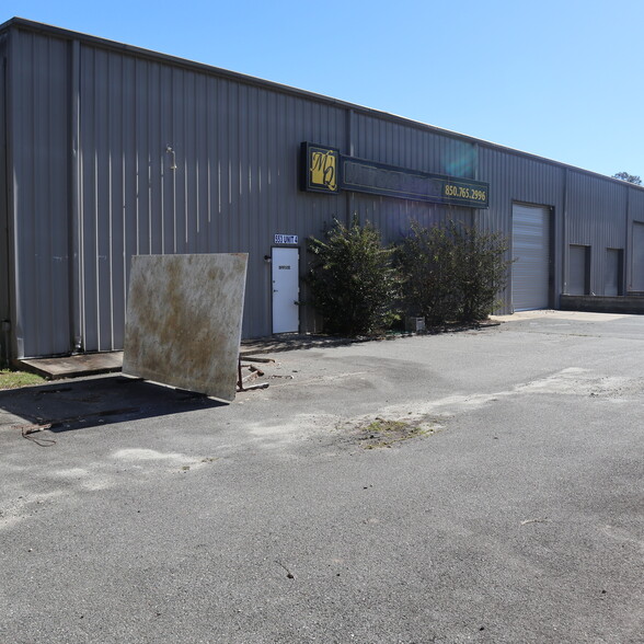 More Photos Of 553 Capital Cir SW, Tallahassee Warehouse For Lease