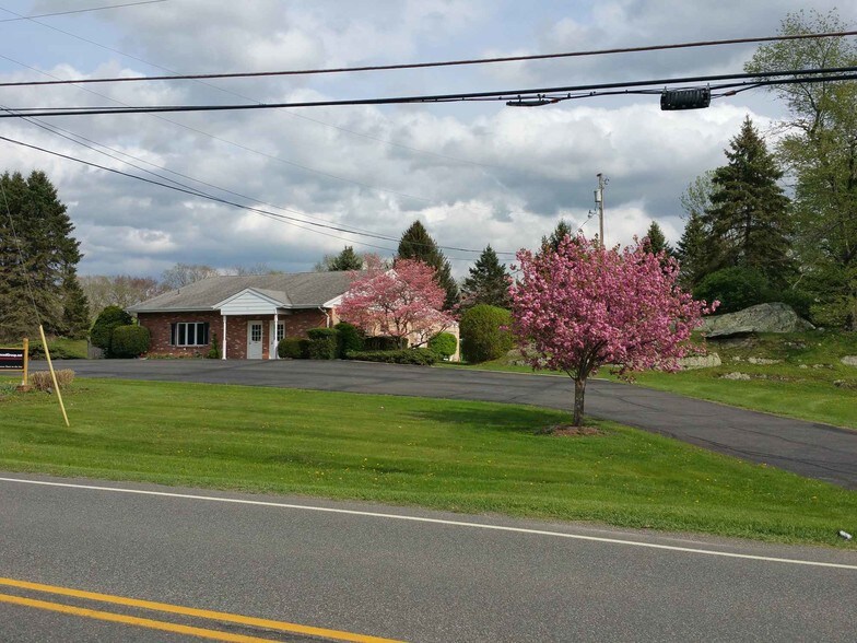 More Photos Of 11 Plains Rd, Augusta Office For Lease