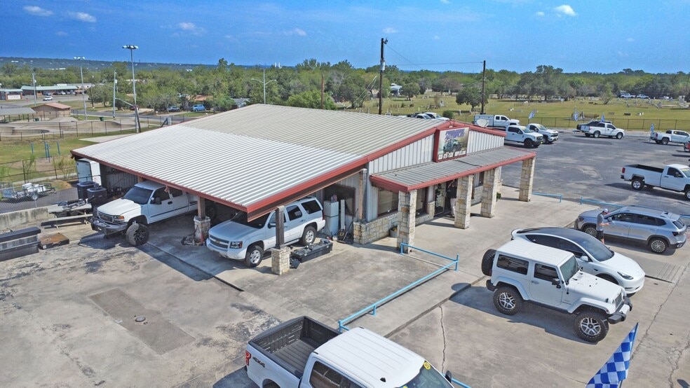 More Photos Of 2250 S IH-35, New Braunfels Auto Dealership For Sale