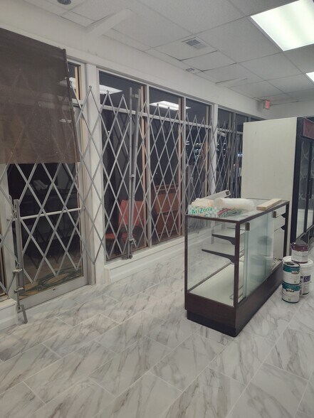 More Photos Of 6825 Richmond Hwy, Alexandria Freestanding For Sale