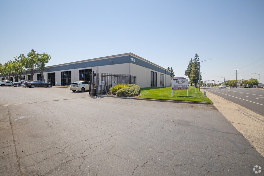 More Photos Of 1650 Bell Ave, Sacramento Warehouse For Lease
