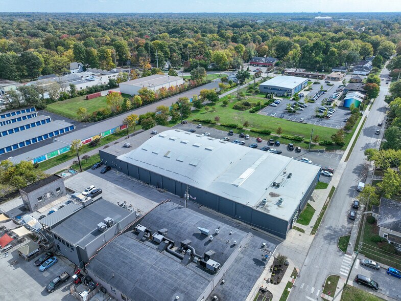 More Photos Of 5255 N Winthrop Ave, Indianapolis General Retail For Lease