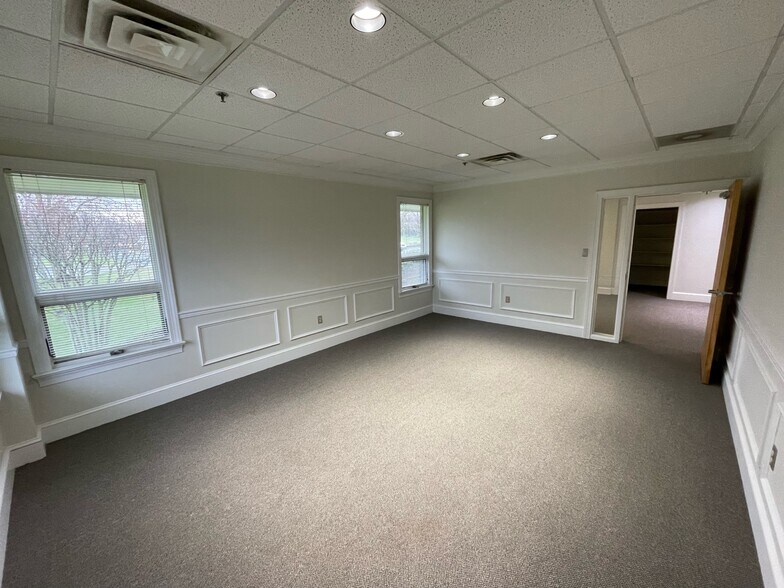 More Photos Of 1580 Reed Rd, Pennington Light Manufacturing For Lease