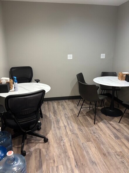 More Photos Of 10960 Ventura Blvd, Studio City Office For Lease
