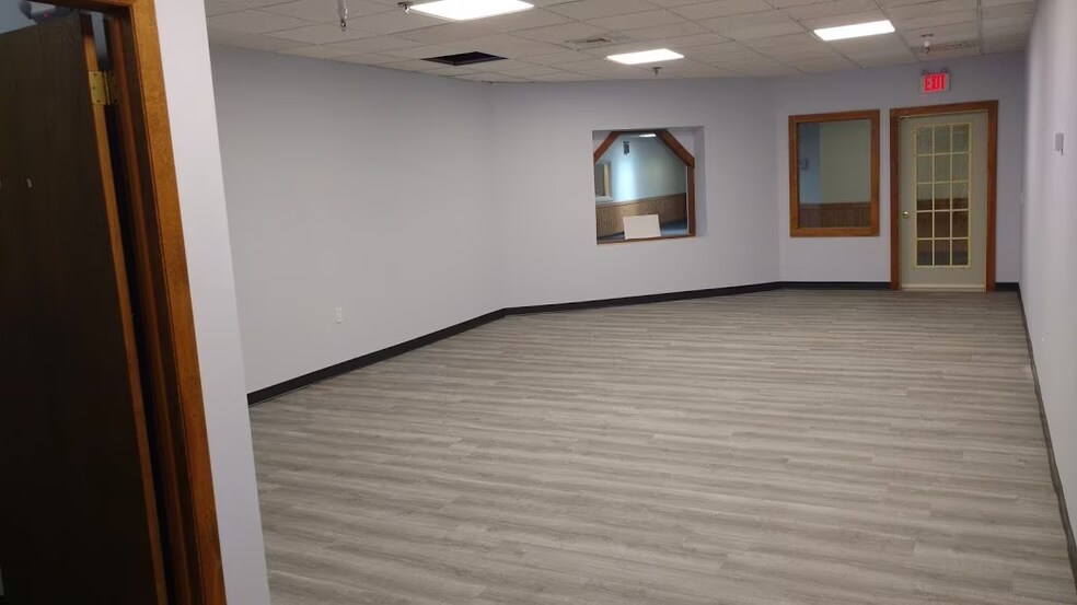 More Photos Of 140 Point Judith Rd, Narragansett Storefront Retail Office For Sale