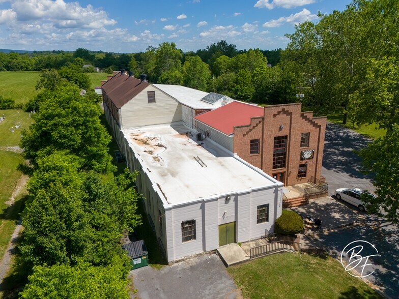 More Photos Of 144 Runnymeade rd, Bunker Hill General Retail For Sale
