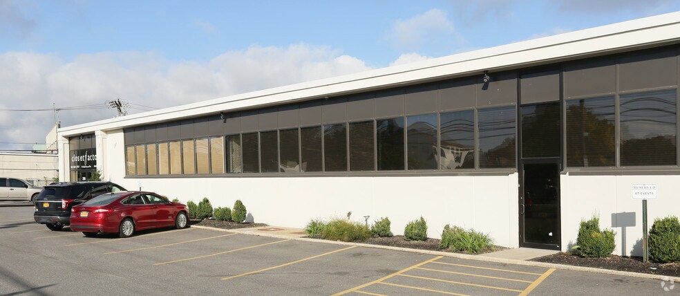 More Photos Of 290 Duffy Ave, Hicksville Light Manufacturing For Lease