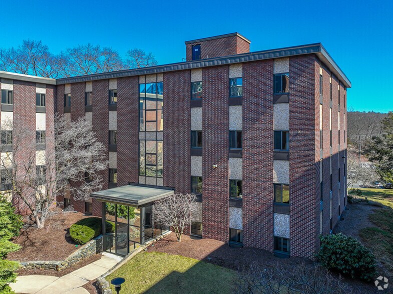 Primary Photo Of 395 Totten Pond Rd, Waltham Office For Lease