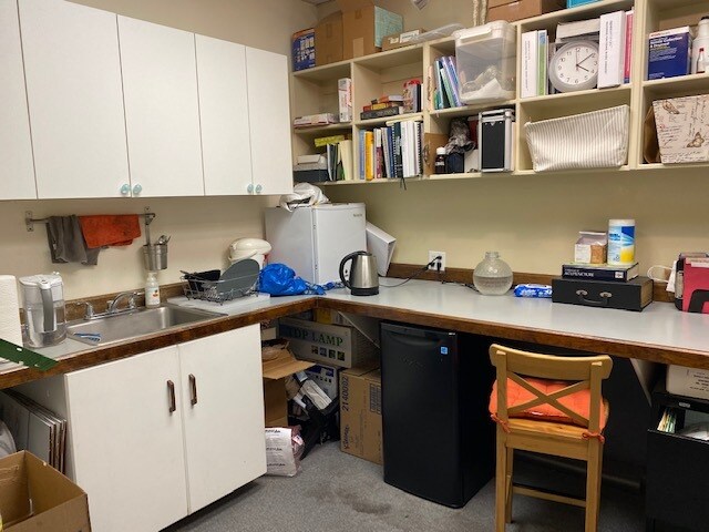 More Photos Of 2510 Main St, Santa Monica General Retail For Sale