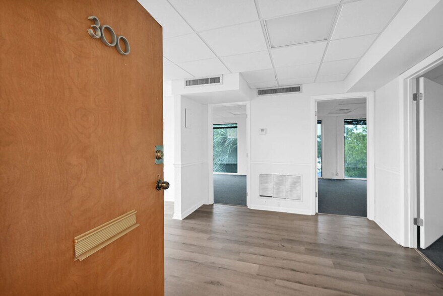 More Photos Of 150 E Davie Blvd, Fort Lauderdale Medical For Lease