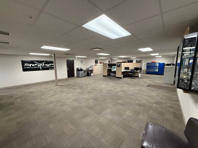 More Photos Of 12875 S Minuteman Dr, Draper Light Manufacturing For Lease